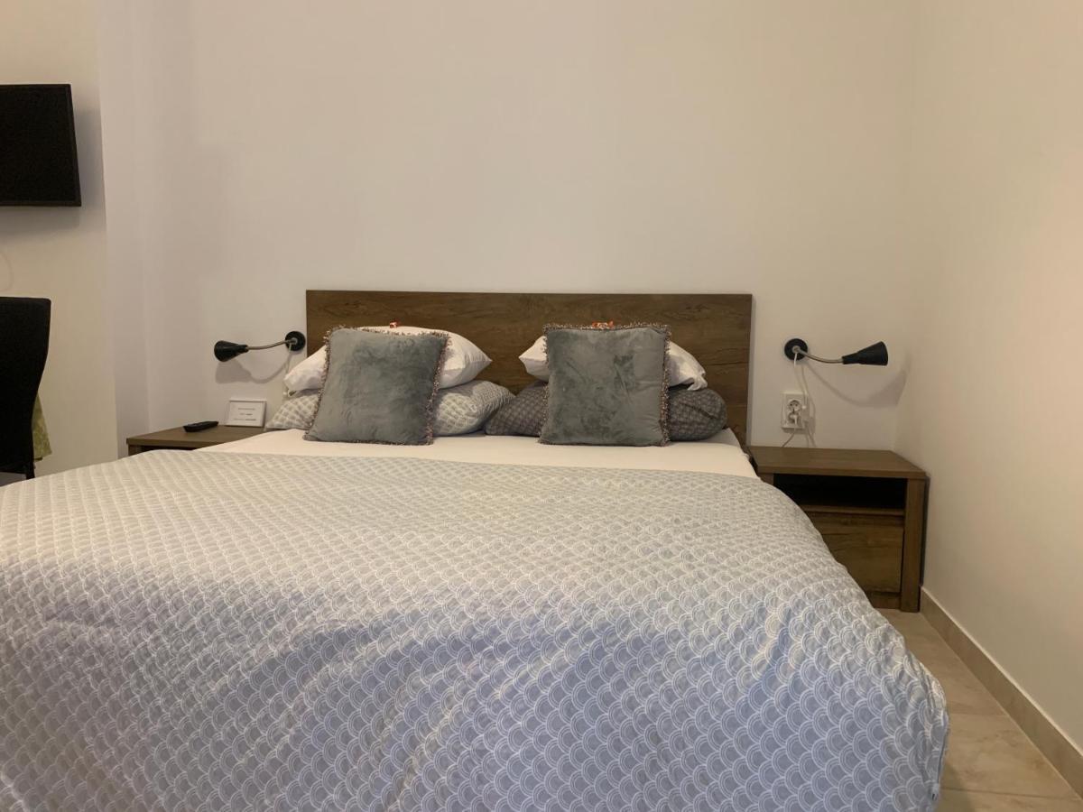 Perello Old Town Hotell Split Exteriör bild